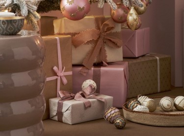 Accessories for packaging and ribbons